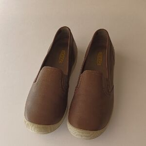 Keen Lorelai Slip On Leather Shoes  Sneakers SZ 8.5 Brown Walking Hiking Comfort